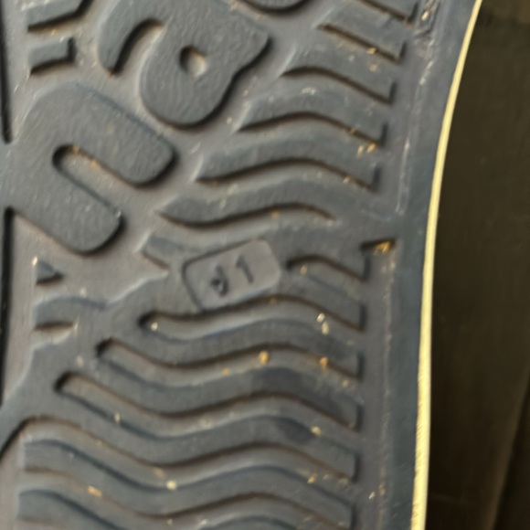 Native-Previously loved(size 1) navy blue - Picture 4 of 9